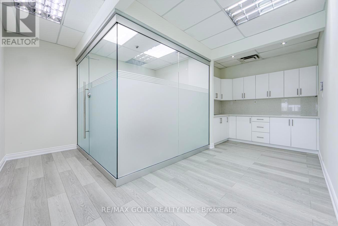 235 - 2980 Drew Road, Mississauga (Malton), Ontario  L4T 0A7 - Photo 15 - W12782310