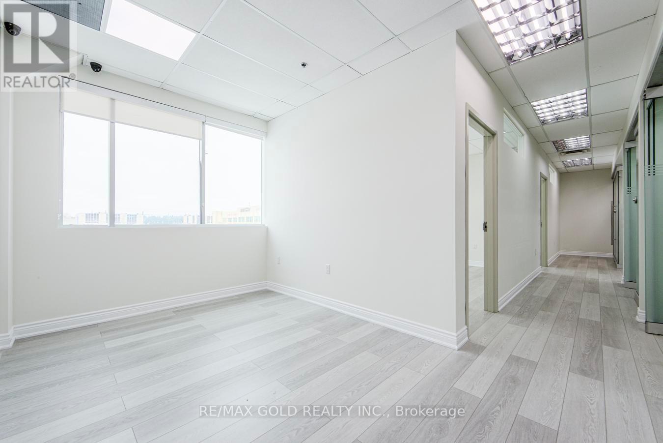 235 - 2980 Drew Road, Mississauga (Malton), Ontario  L4T 0A7 - Photo 4 - W12782310