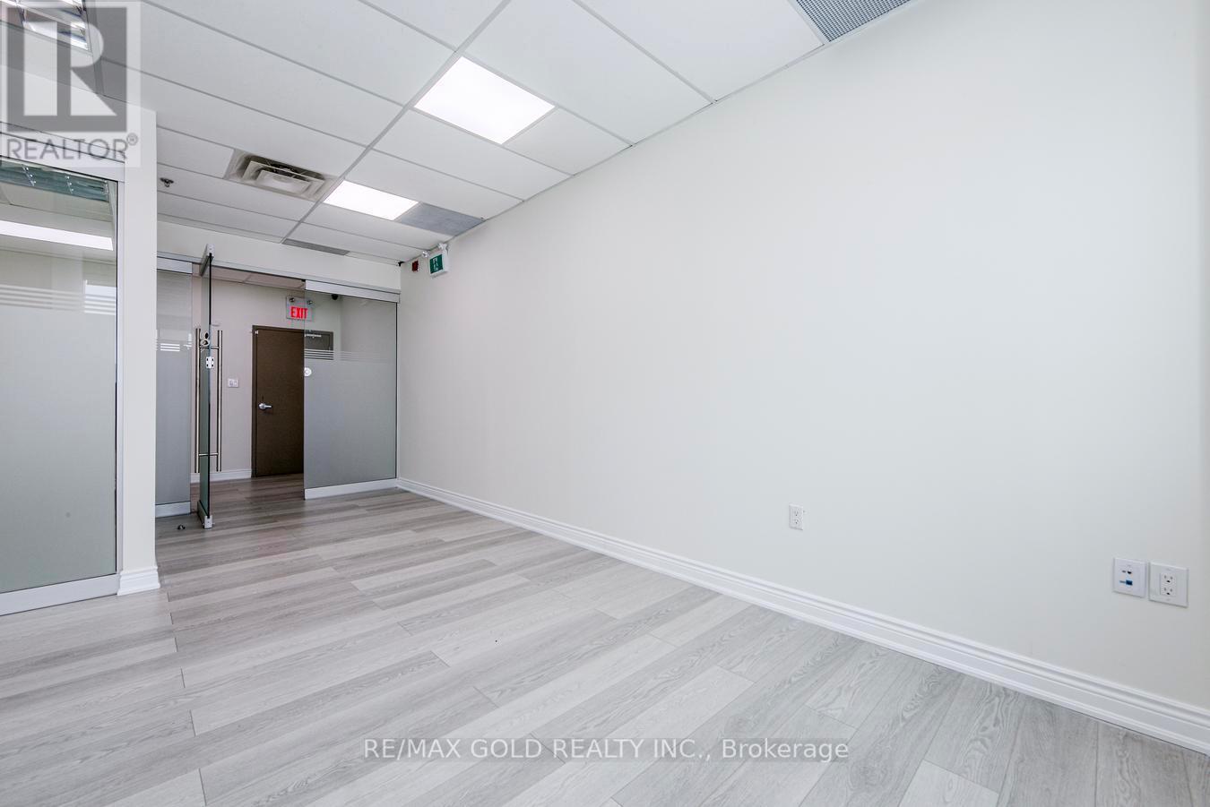 235 - 2980 Drew Road, Mississauga (Malton), Ontario  L4T 0A7 - Photo 6 - W12782310