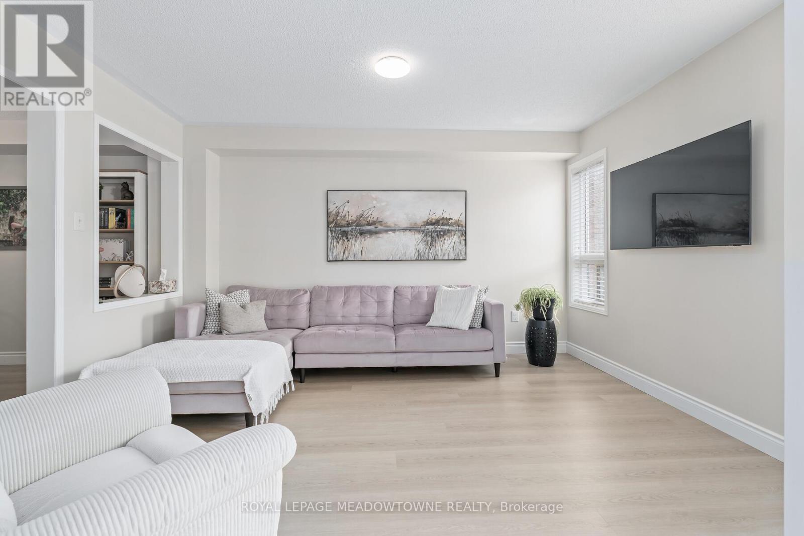 99 Snowberry Crescent, Halton Hills, Ontario  L7G 6M8 - Photo 11 - W12782330