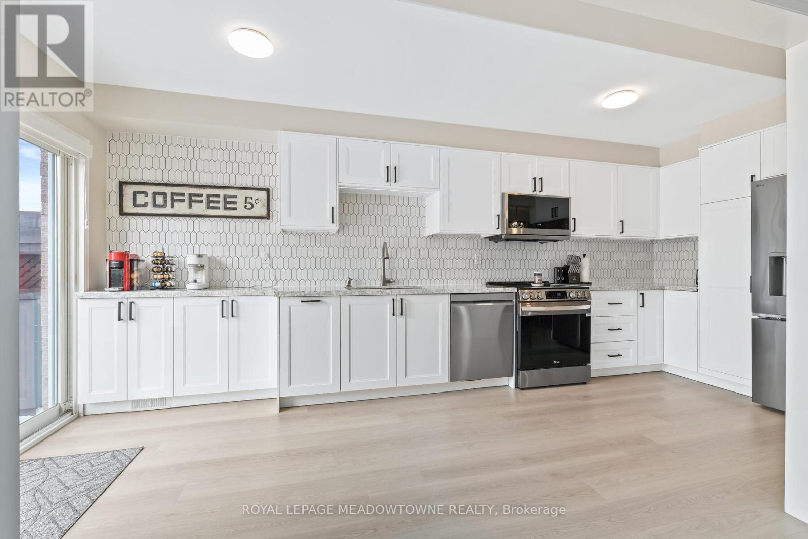 99 Snowberry Crescent, Halton Hills, Ontario  L7G 6M8 - Photo 13 - W12782330