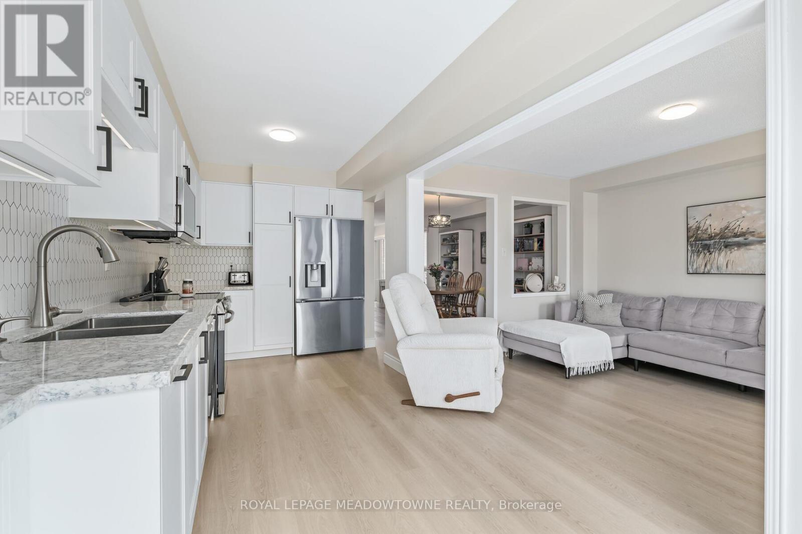 99 Snowberry Crescent, Halton Hills, Ontario  L7G 6M8 - Photo 16 - W12782330