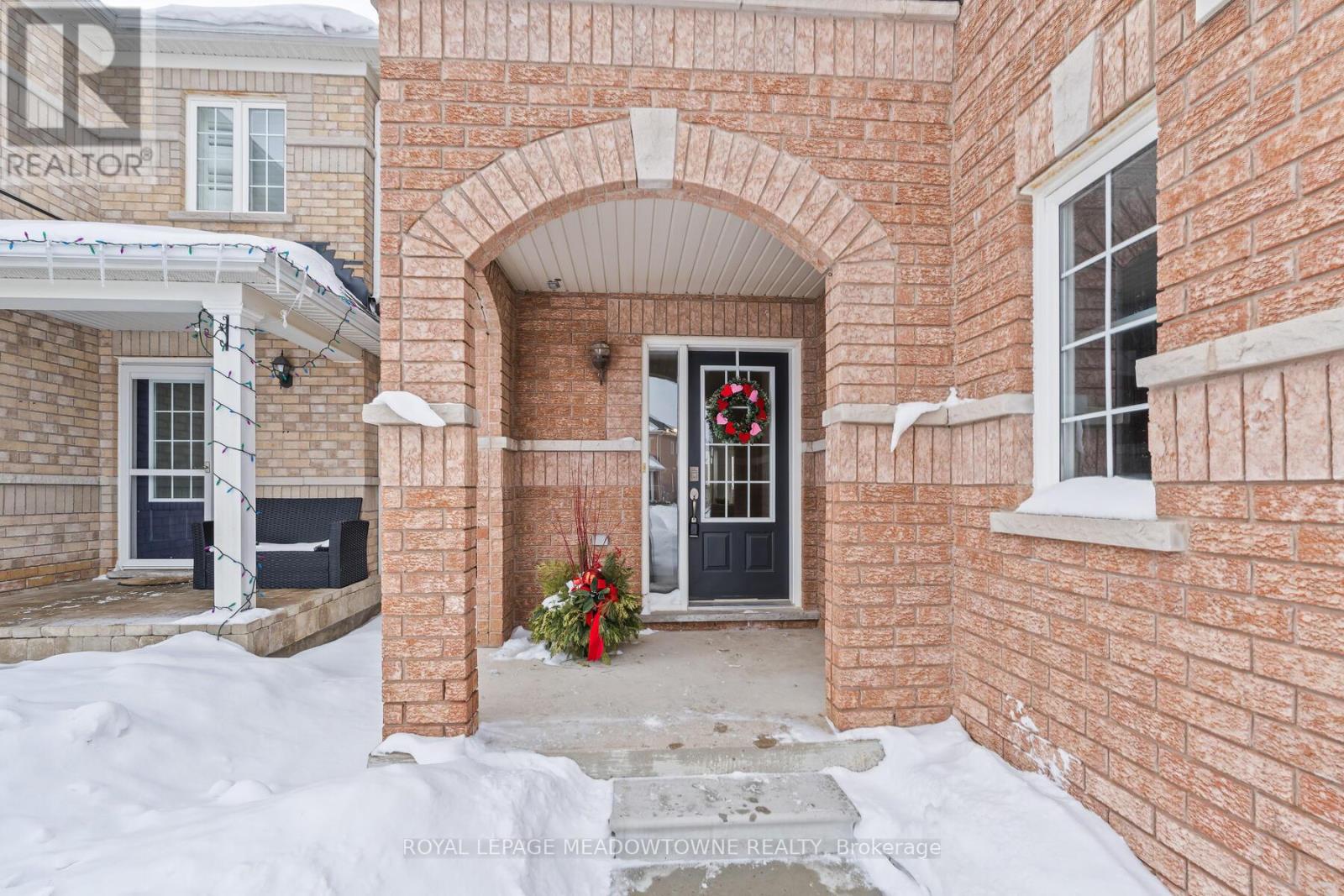 99 Snowberry Crescent, Halton Hills, Ontario  L7G 6M8 - Photo 4 - W12782330