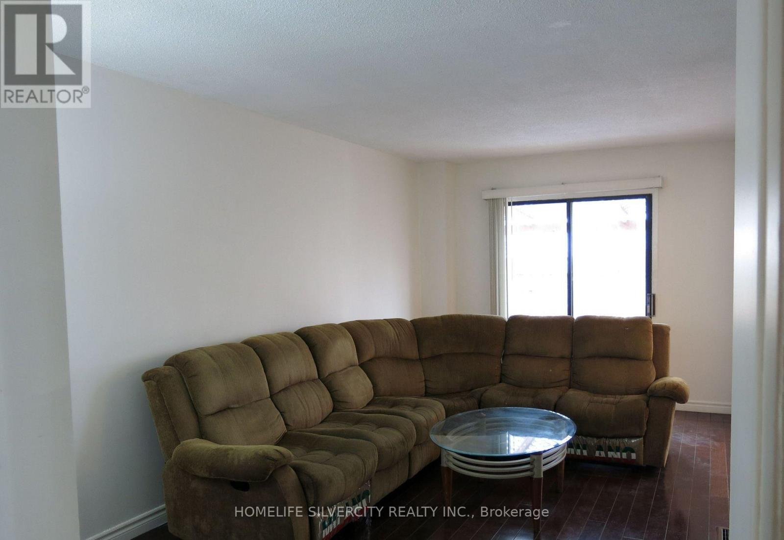 18 Pickard Lane, Brampton (Fletcher's West), Ontario  L6Y 2M5 - Photo 8 - W12782334