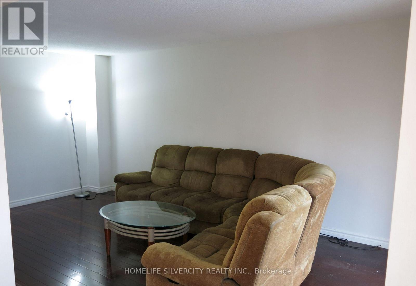 18 Pickard Lane, Brampton (Fletcher's West), Ontario  L6Y 2M5 - Photo 9 - W12782334