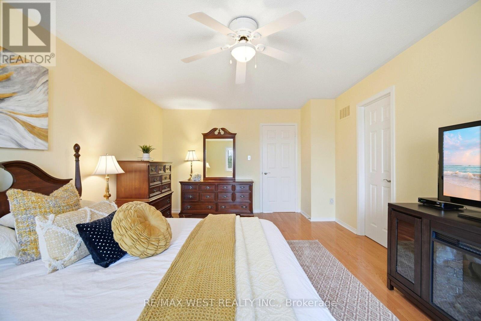 2095 Westmount Drive, Oakville, Ontario  L6M 3P3 - Photo 21 - W12782360