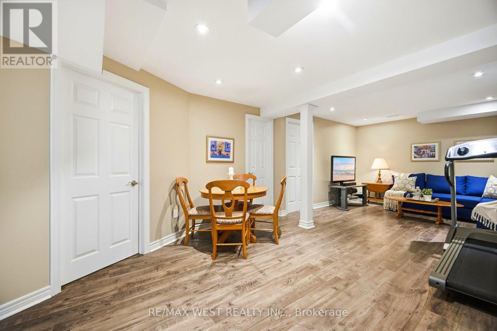 2095 Westmount Drive, Oakville, Ontario  L6M 3P3 - Photo 34 - W12782360