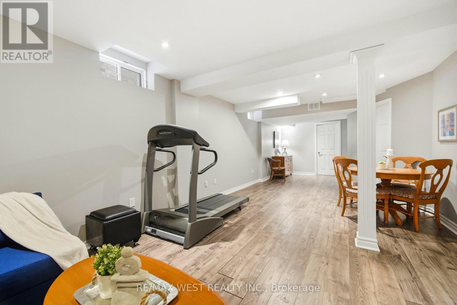 2095 Westmount Drive, Oakville, Ontario  L6M 3P3 - Photo 38 - W12782360