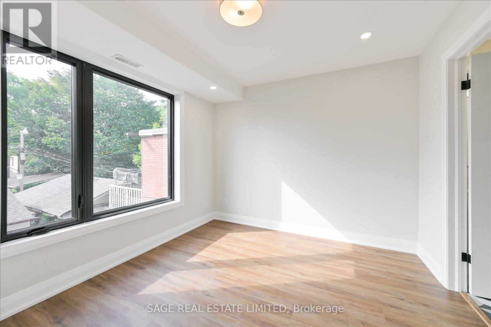 C - 22 Lansdowne Avenue, Toronto, Ontario  M6K 2V8 - Photo 11 - W12782386