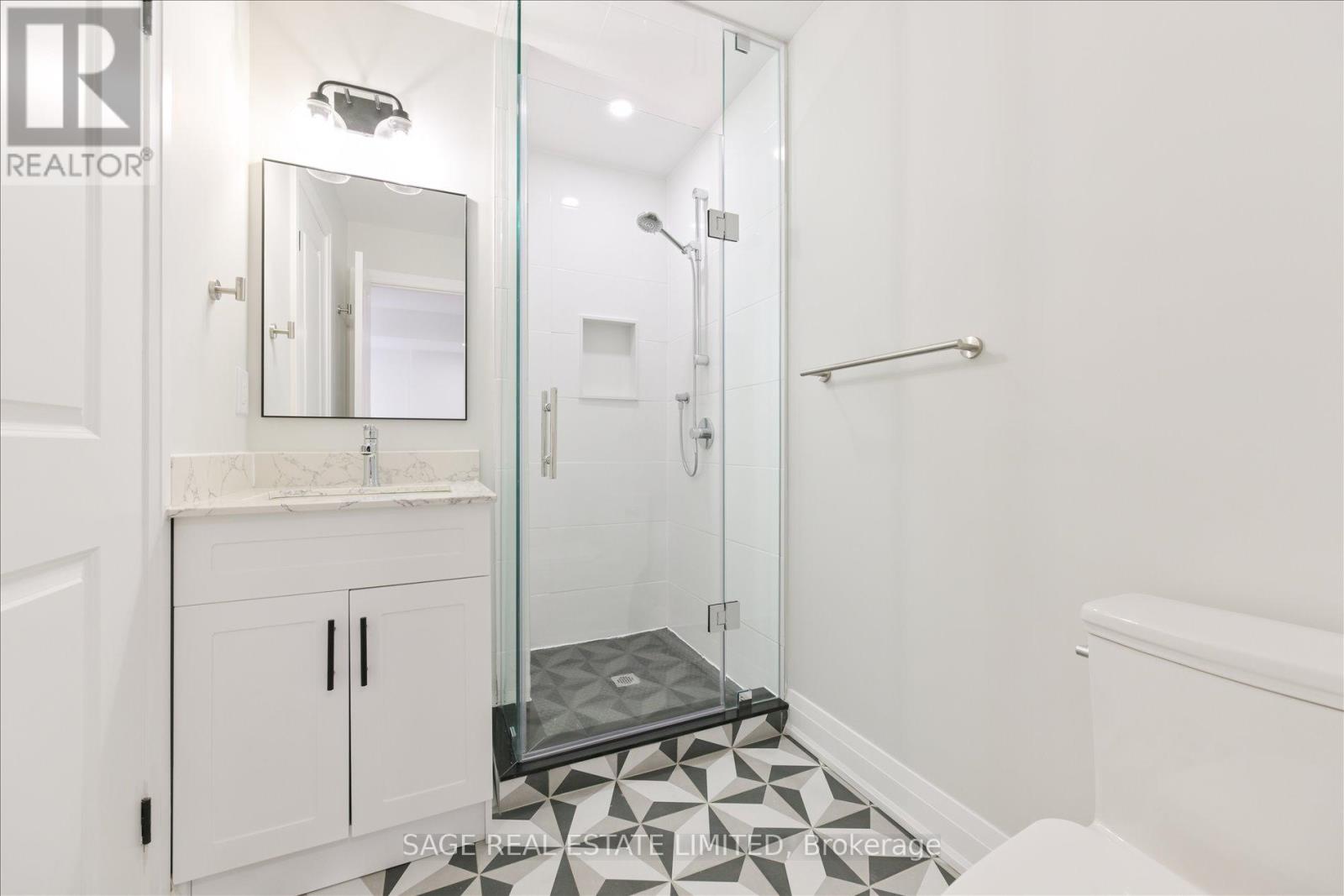 C - 22 Lansdowne Avenue, Toronto, Ontario  M6K 2V8 - Photo 14 - W12782386