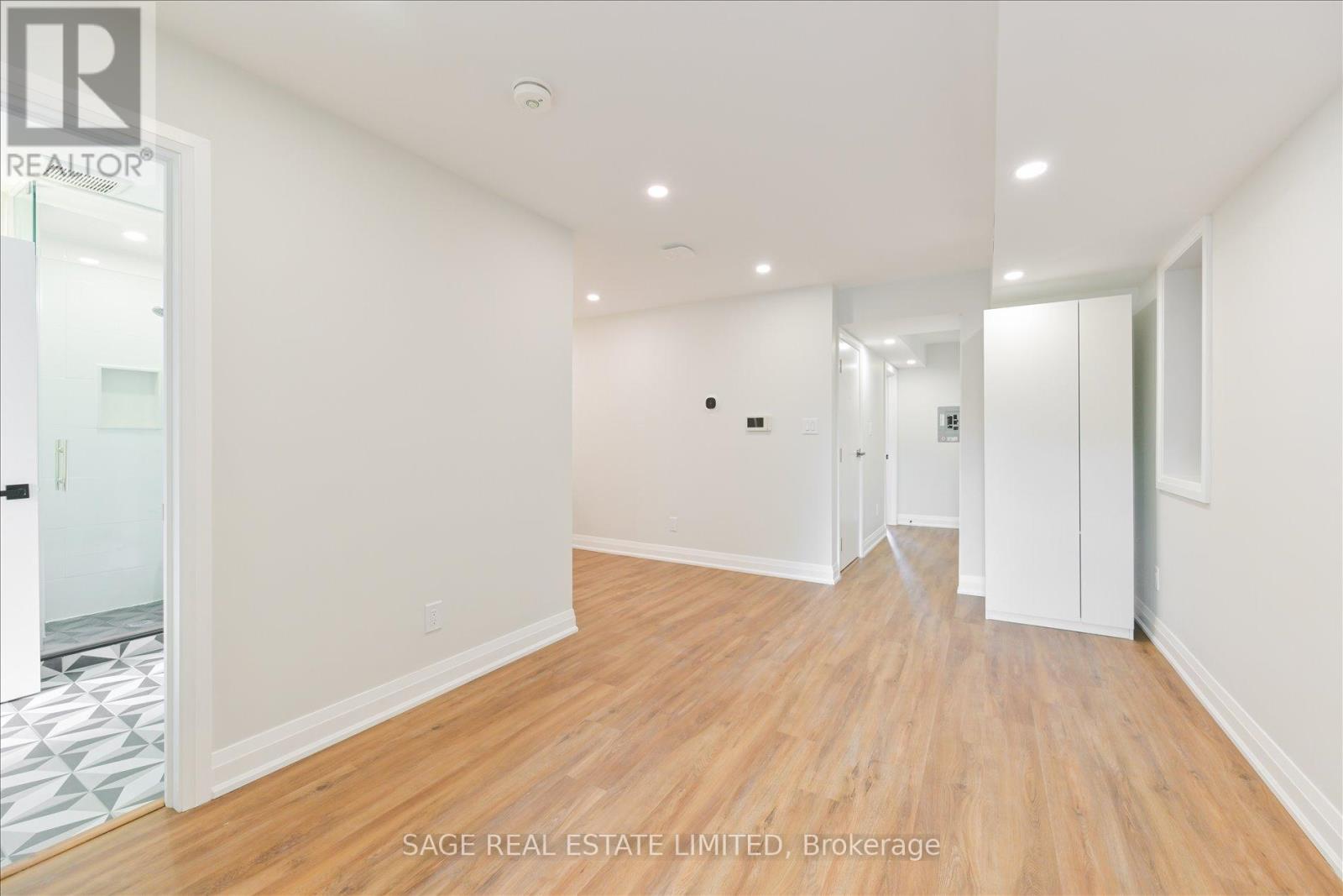 C - 22 Lansdowne Avenue, Toronto, Ontario  M6K 2V8 - Photo 7 - W12782386