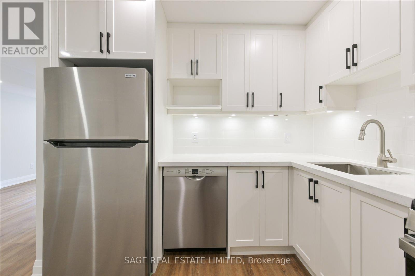 C - 22 Lansdowne Avenue, Toronto, Ontario  M6K 2V8 - Photo 9 - W12782386