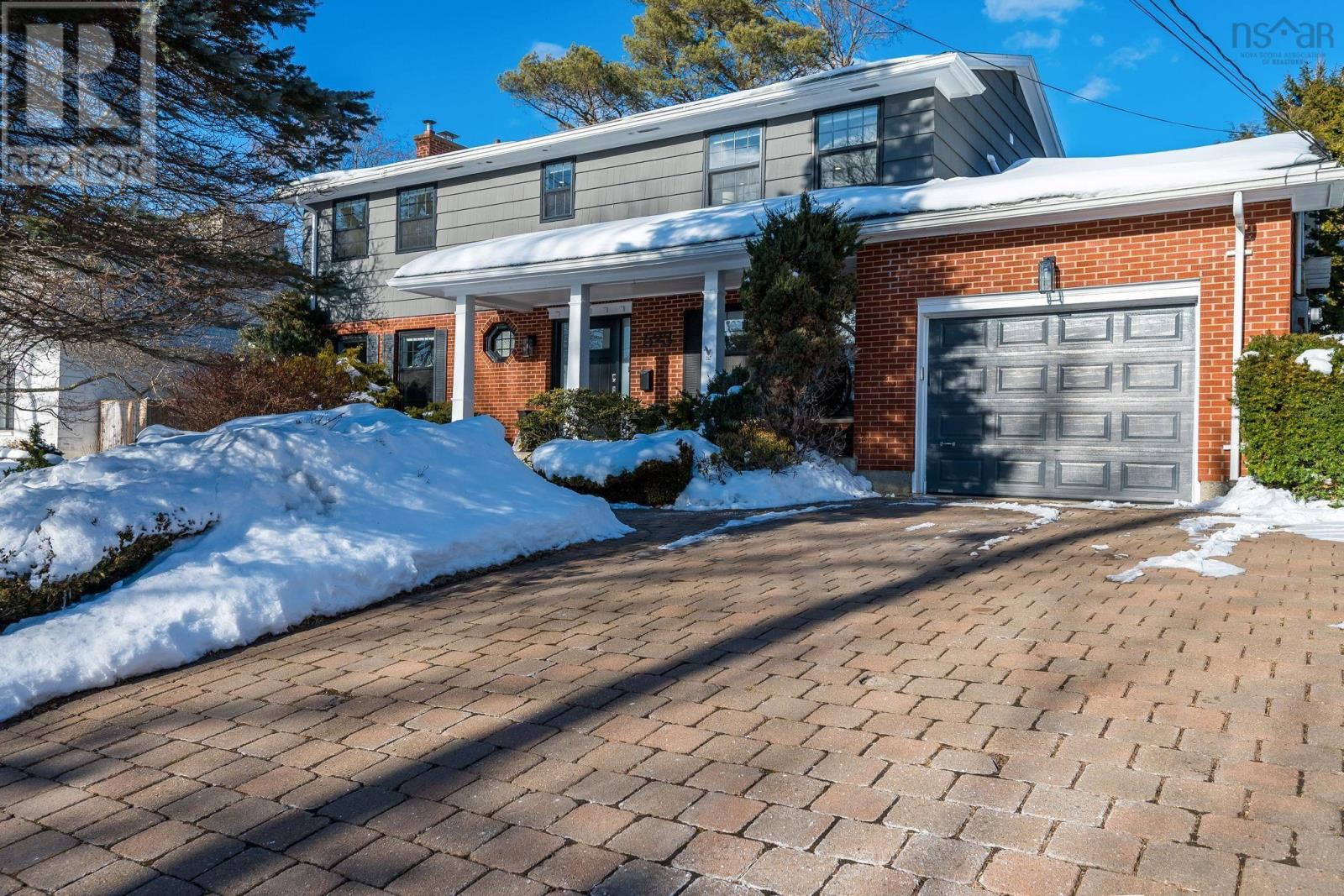 523 Francklyn Street, Halifax, Nova Scotia  B3H 3B2 - Photo 1 - 202602621