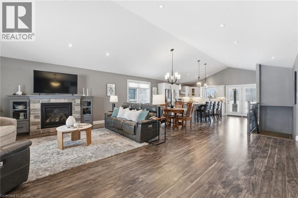 525 Krotz Street E, Listowel, Ontario  N4W 0E4 - Photo 9 - 40804240