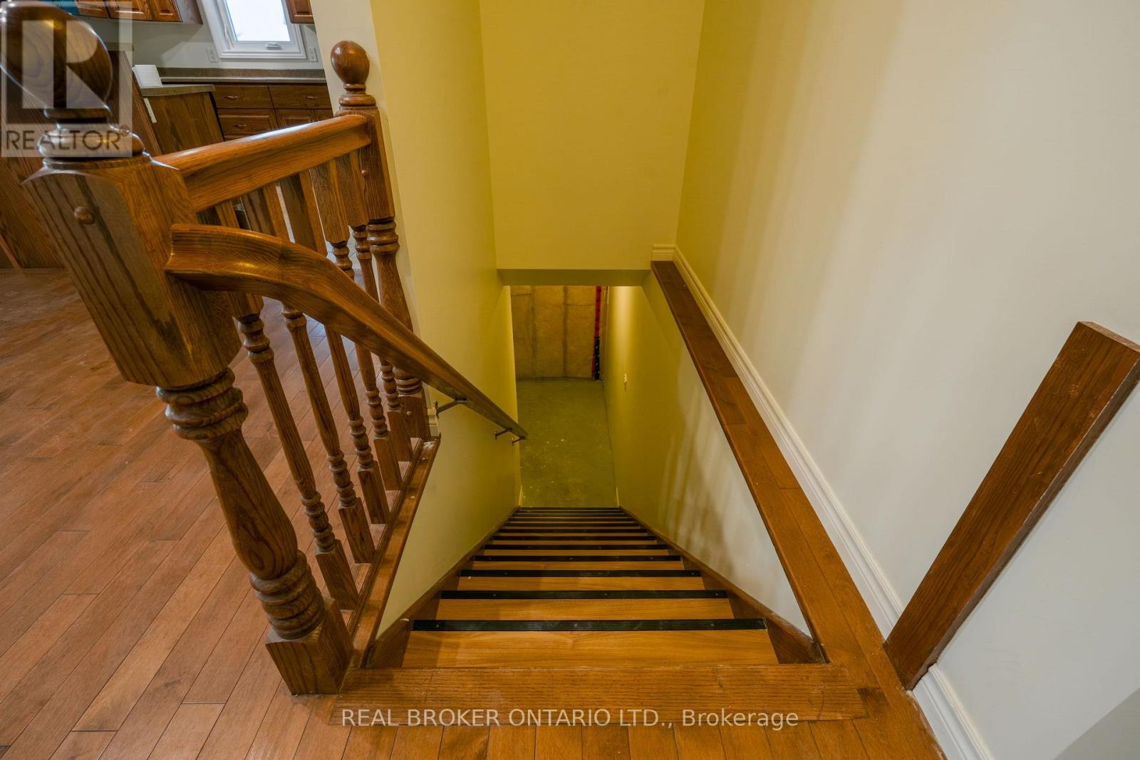 401 Carling Terrace, North Huron, Ontario  N0G 2W0 - Photo 29 - X12782258