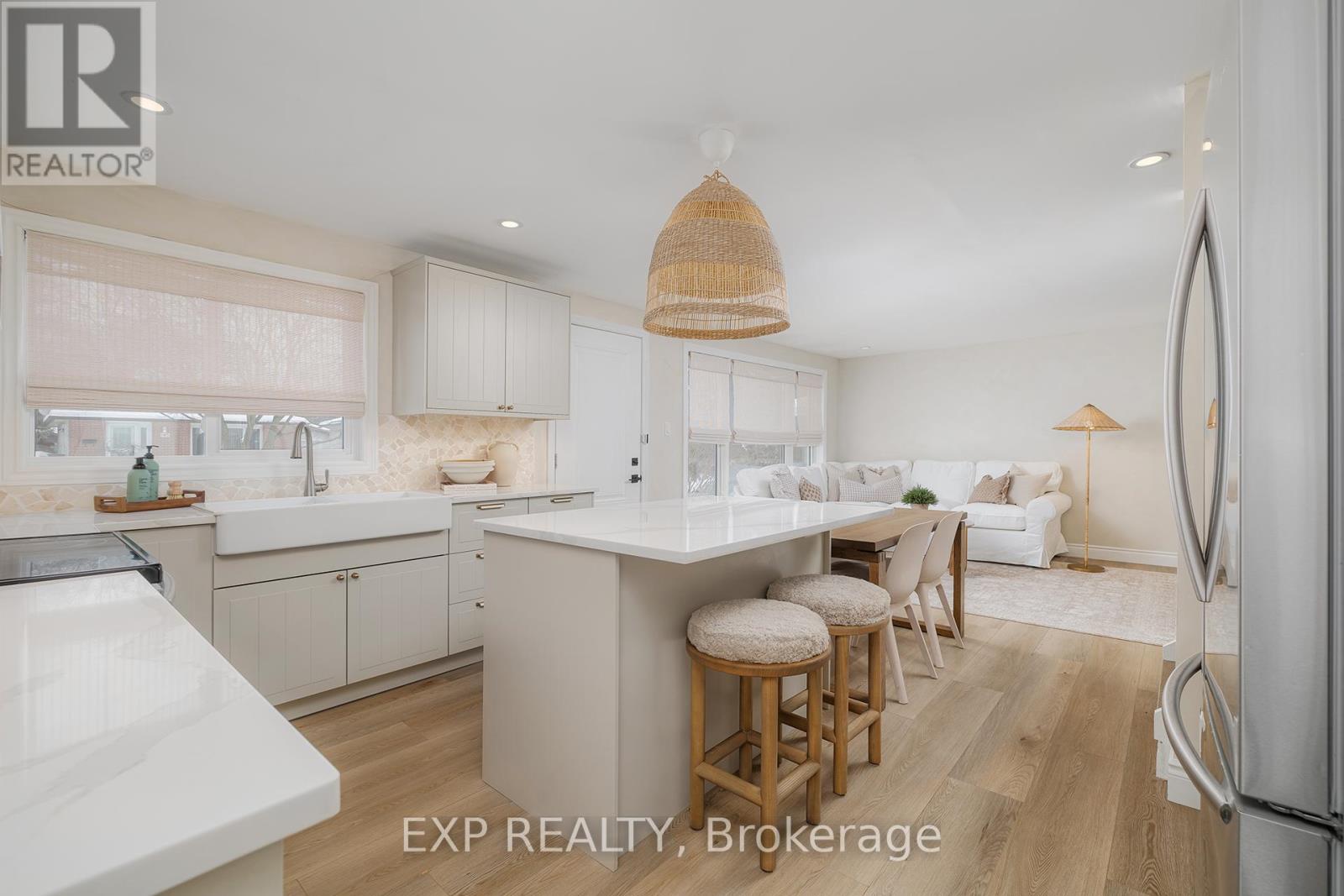 144 Rossford Crescent, Kitchener, Ontario  N2M 2H7 - Photo 3 - X12782304