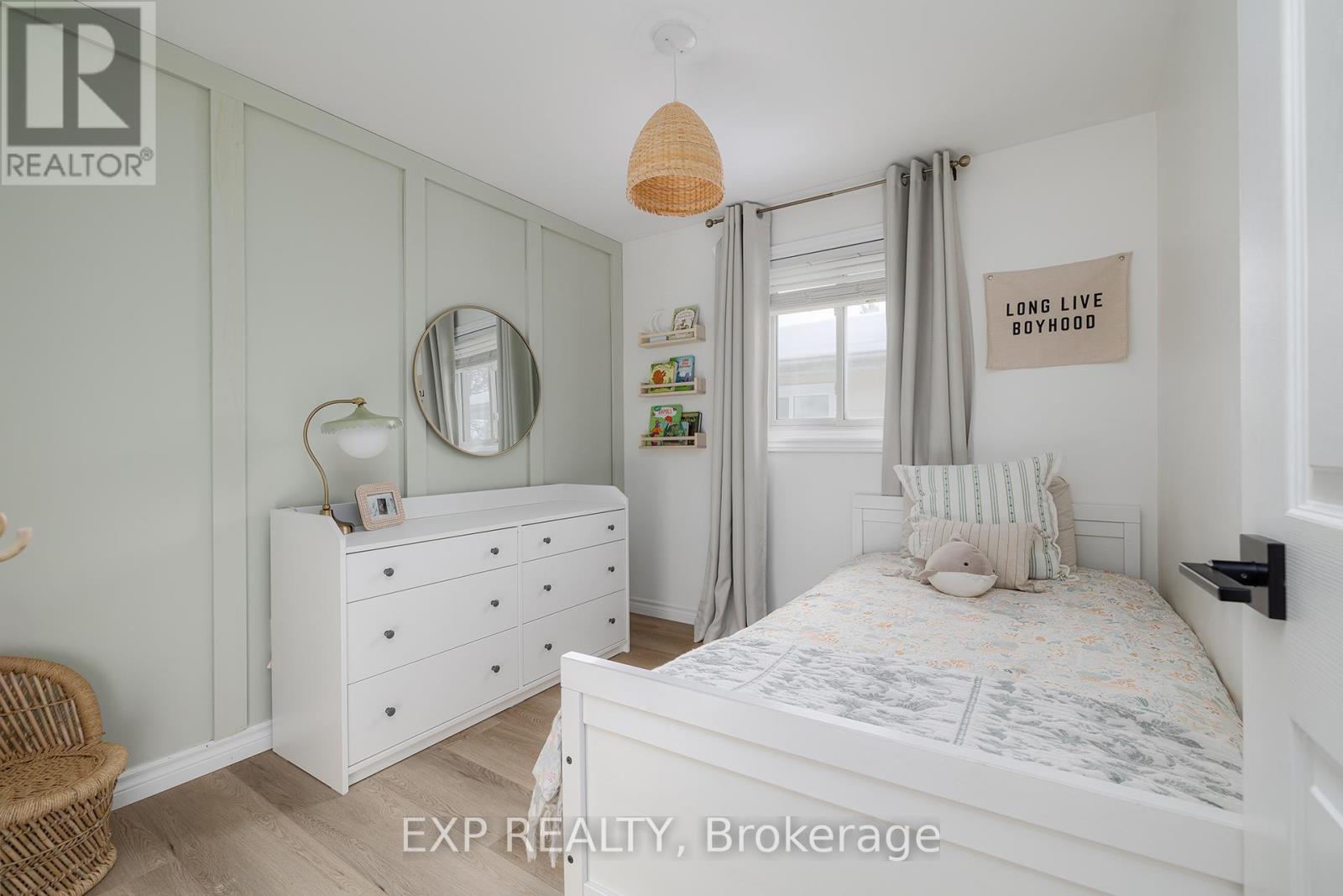 144 Rossford Crescent, Kitchener, Ontario  N2M 2H7 - Photo 6 - X12782304