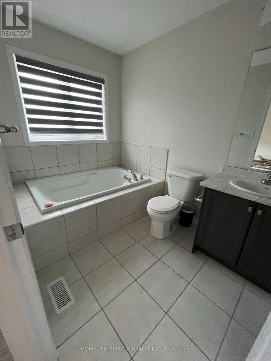 7 Esther Crescent, Thorold, Ontario  L3B 0E9 - Photo 13 - X12782342