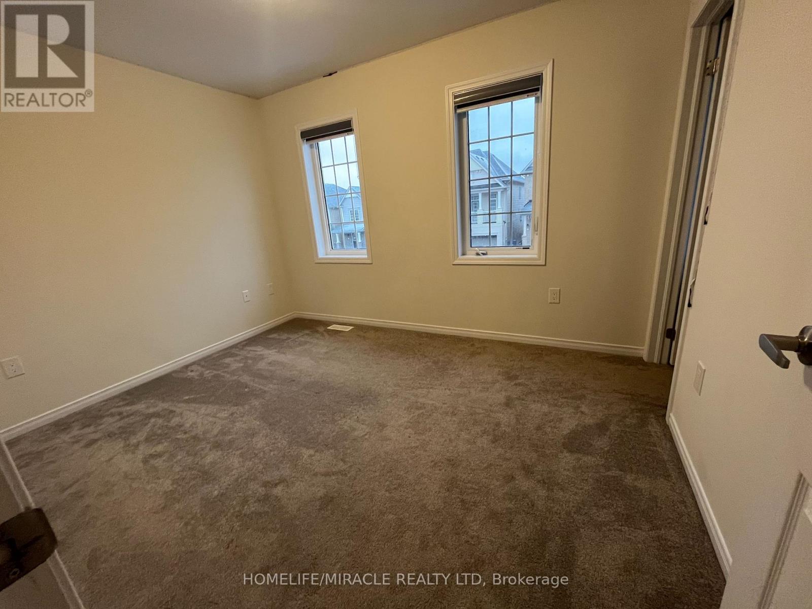 7 Esther Crescent, Thorold, Ontario  L3B 0E9 - Photo 8 - X12782342