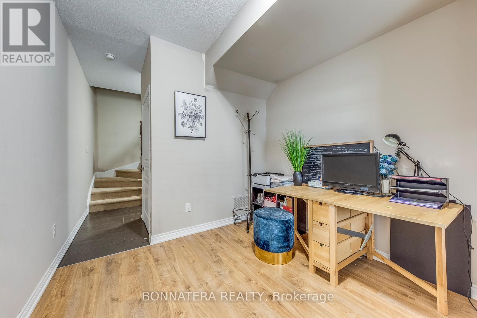 16 - 215 Dundas Street E, Hamilton, Ontario  L8B 0X2 - Photo 5 - X12782358