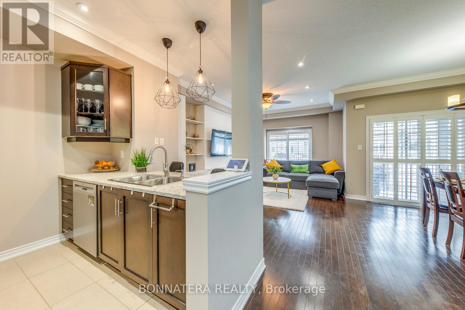 16 - 215 Dundas Street E, Hamilton, Ontario  L8B 0X2 - Photo 7 - X12782358