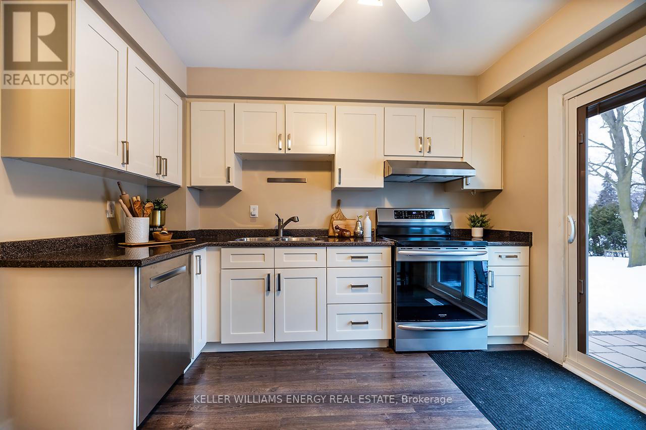 30 Glenmount Court, Whitby, Ontario  L1N 5M8 - Photo 12 - E12782676