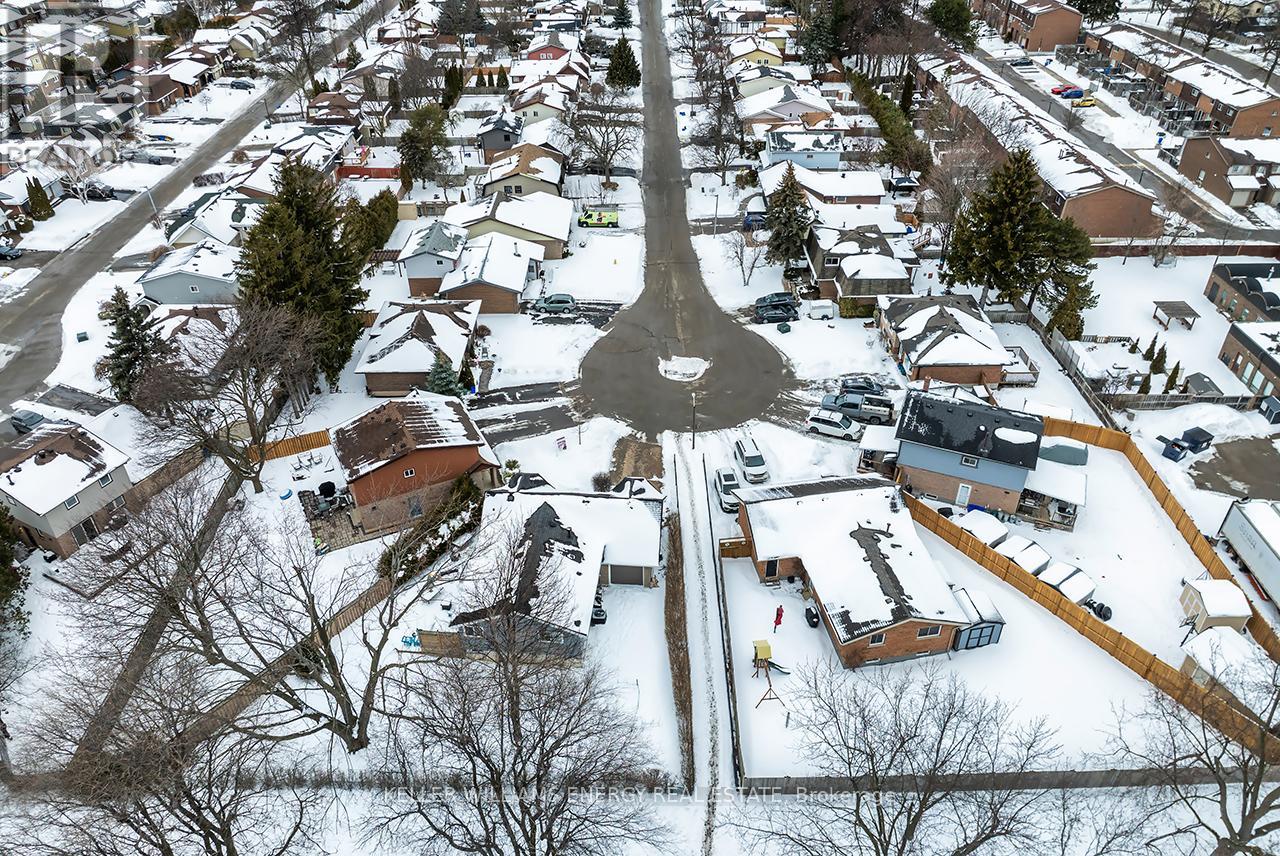 30 Glenmount Court, Whitby, Ontario  L1N 5M8 - Photo 37 - E12782676