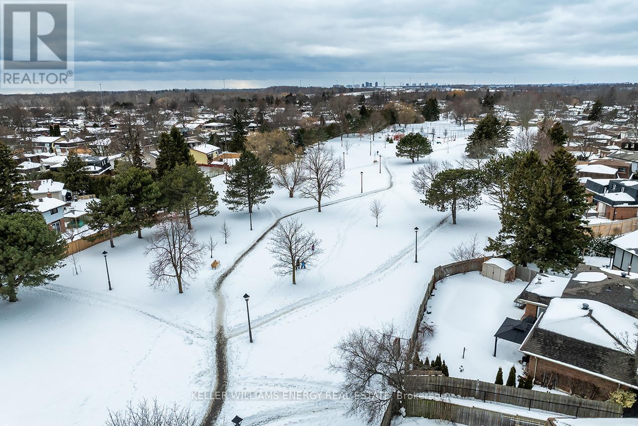 30 Glenmount Court, Whitby, Ontario  L1N 5M8 - Photo 40 - E12782676