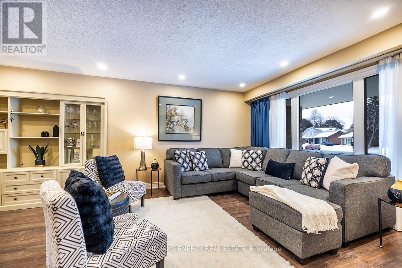 30 Glenmount Court, Whitby, Ontario  L1N 5M8 - Photo 6 - E12782676