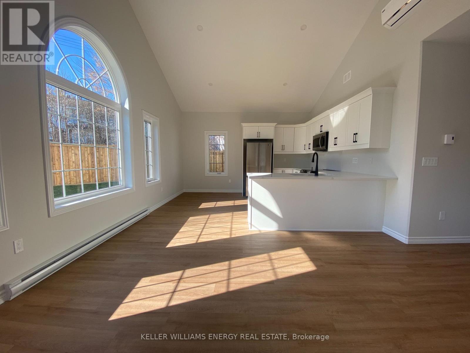 203 - 300 Croft Street, Port Hope, Ontario  L1A 0E1 - Photo 6 - X12782402