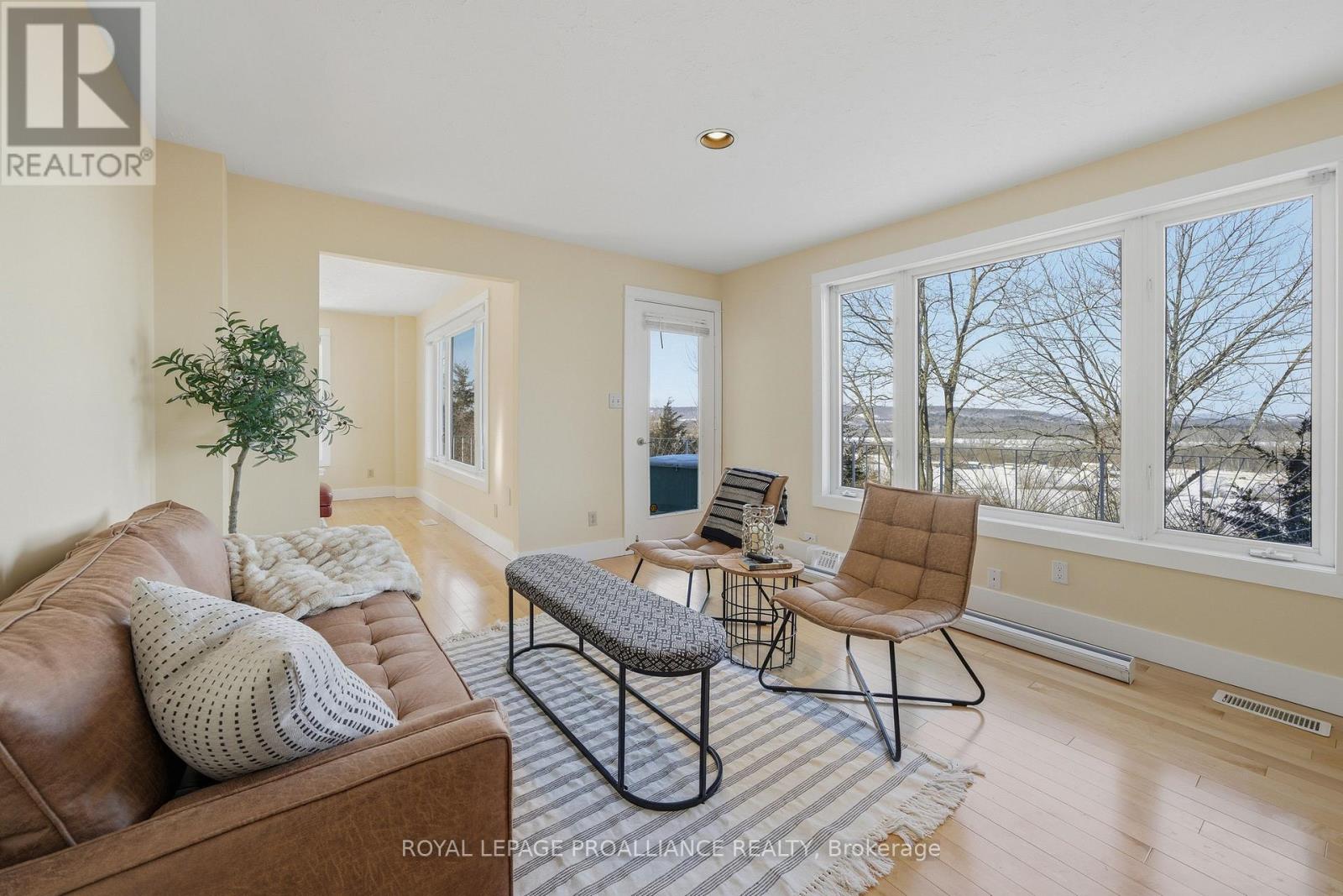 527 Flying Club Road, Quinte West (Sidney Ward), Ontario  K0K 3E0 - Photo 10 - X12782442