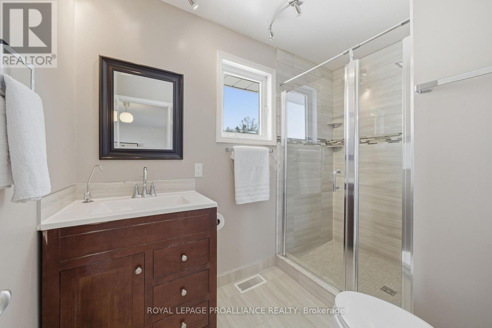 527 Flying Club Road, Quinte West (Sidney Ward), Ontario  K0K 3E0 - Photo 25 - X12782442