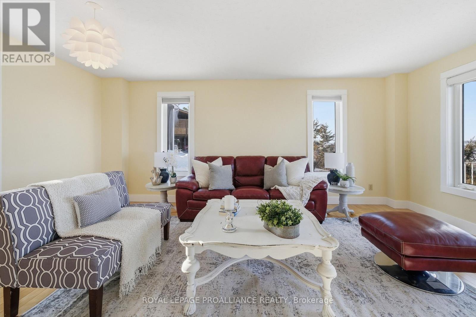 527 Flying Club Road, Quinte West (Sidney Ward), Ontario  K0K 3E0 - Photo 7 - X12782442