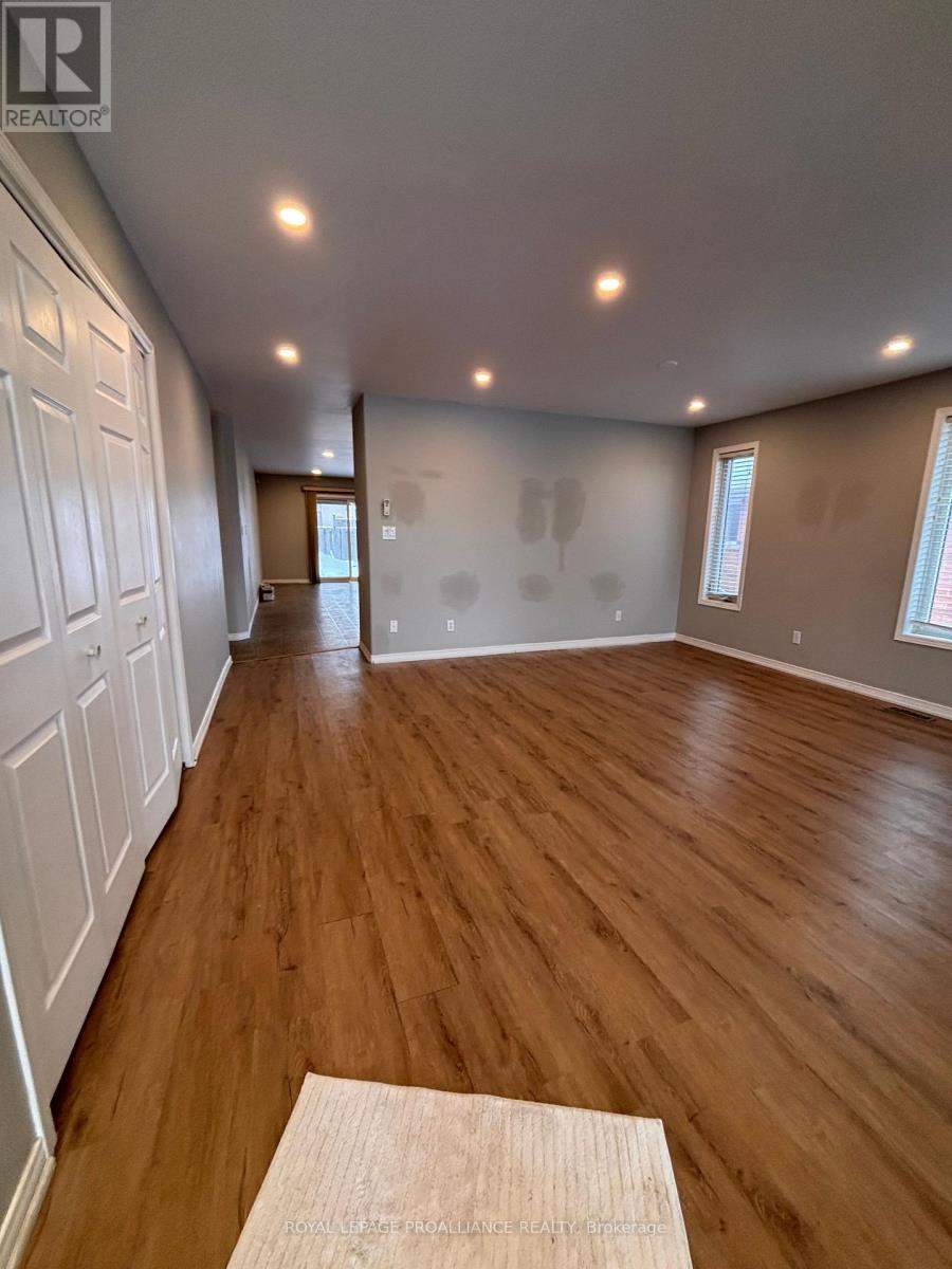 78 Hickory Grove, Belleville (Belleville Ward), Ontario  K8N 5Y6 - Photo 3 - X12782564