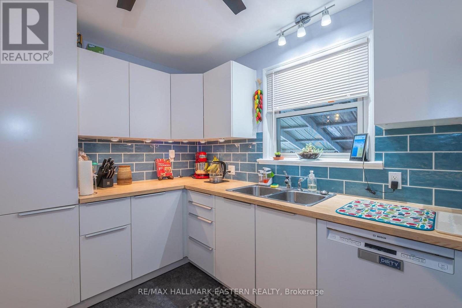 845 Gilbert Street, Peterborough (Northcrest Ward 5), Ontario  K9H 6G6 - Photo 12 - X12782570