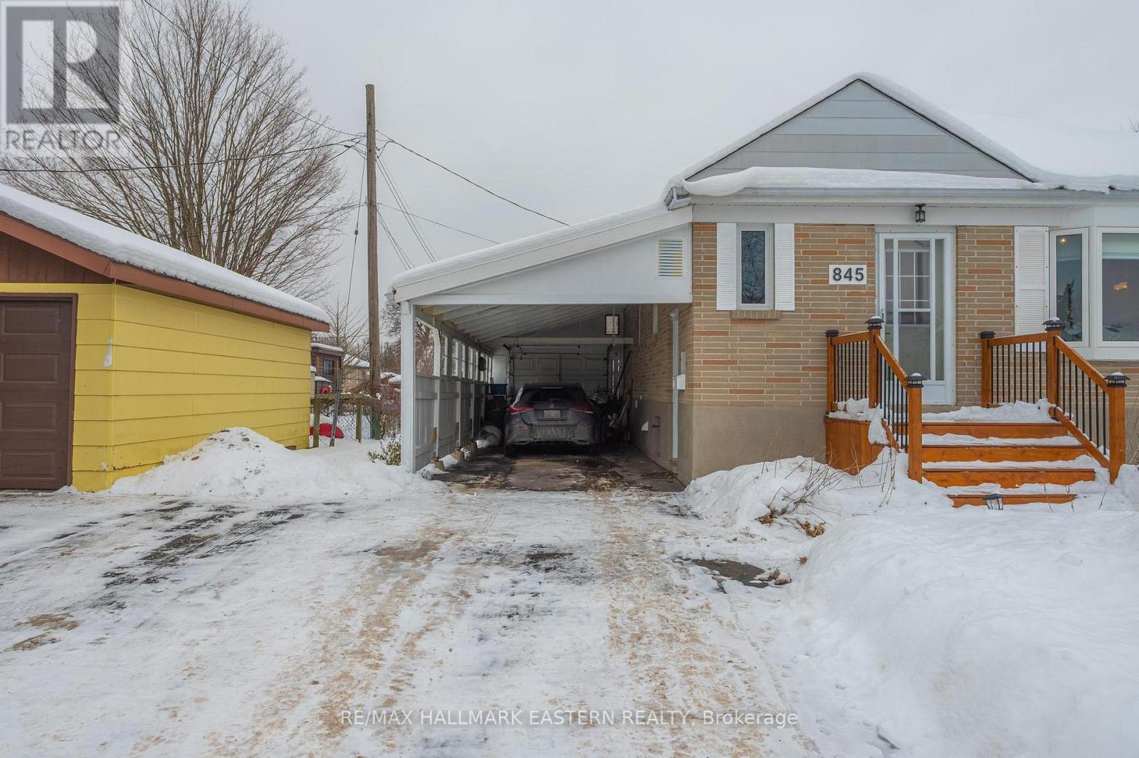 845 Gilbert Street, Peterborough (Northcrest Ward 5), Ontario  K9H 6G6 - Photo 2 - X12782570