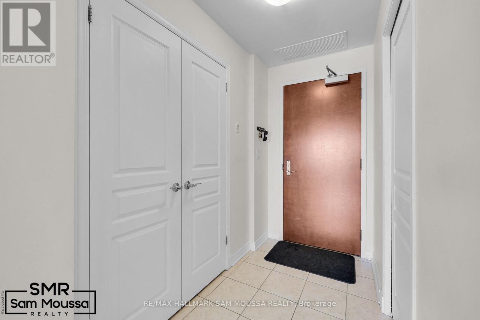 112 - 955 Beauparc Private, Ottawa, Ontario  K1J 0A2 - Photo 5 - X12782436