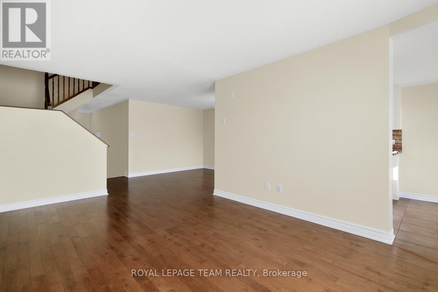 245 Garrity Crescent, Ottawa, Ontario  K2J 3T7 - Photo 4 - X12782464