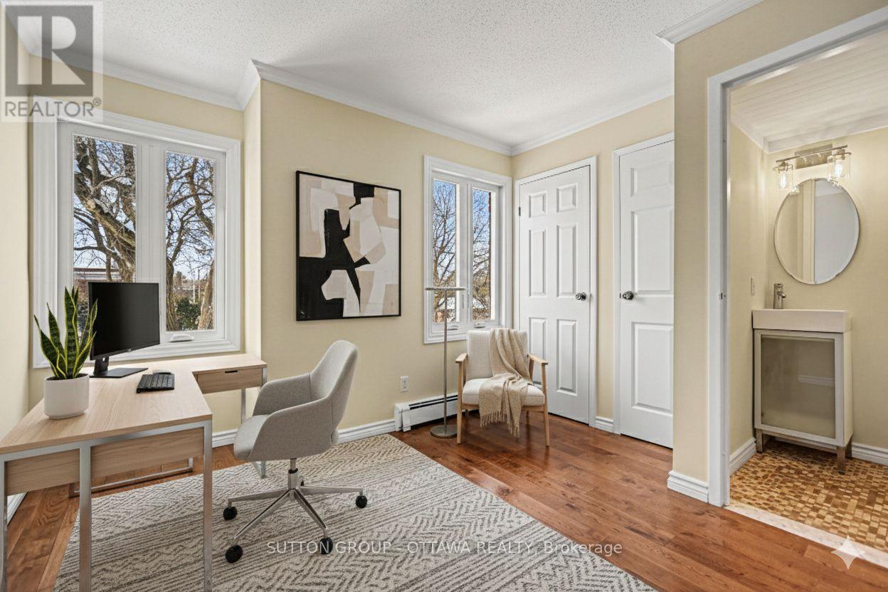 207 Mart Circle, Ottawa, Ontario  K1K 4K2 - Photo 11 - X12782652