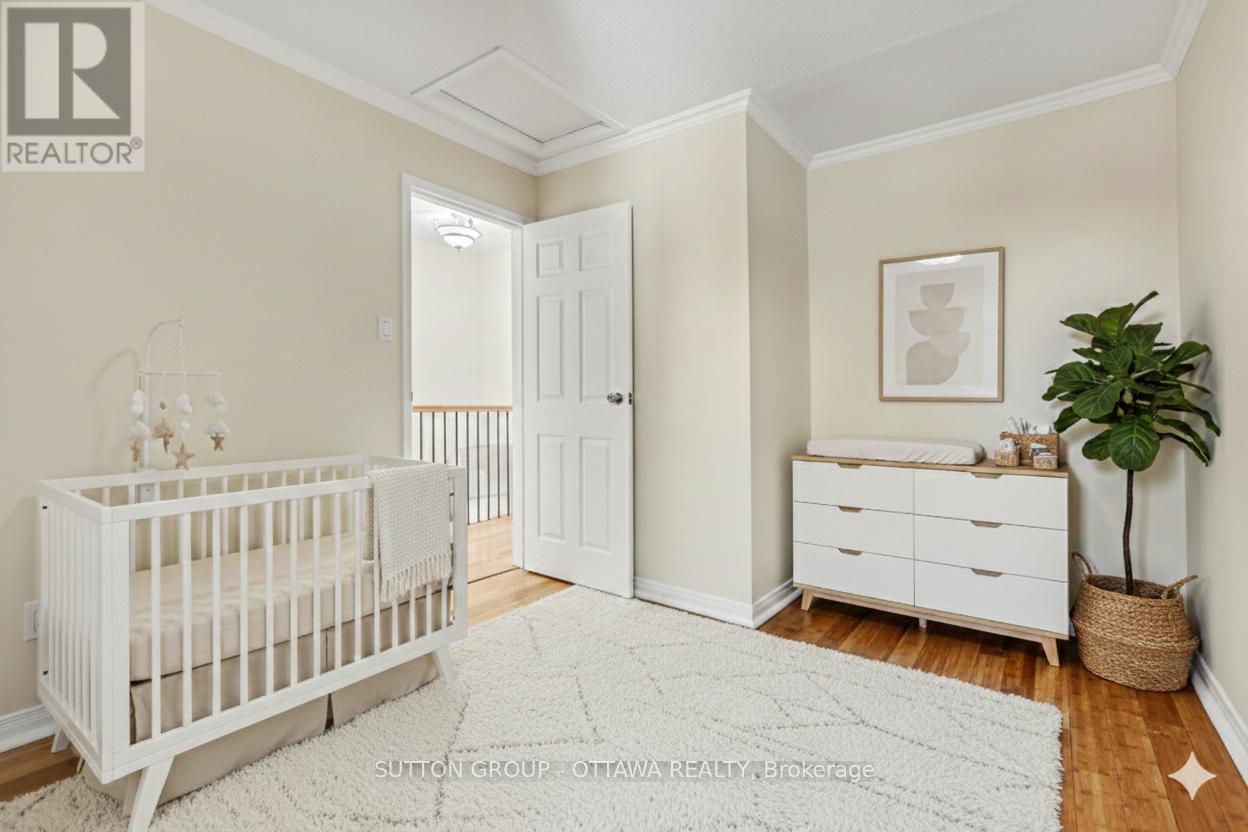 207 Mart Circle, Ottawa, Ontario  K1K 4K2 - Photo 15 - X12782652