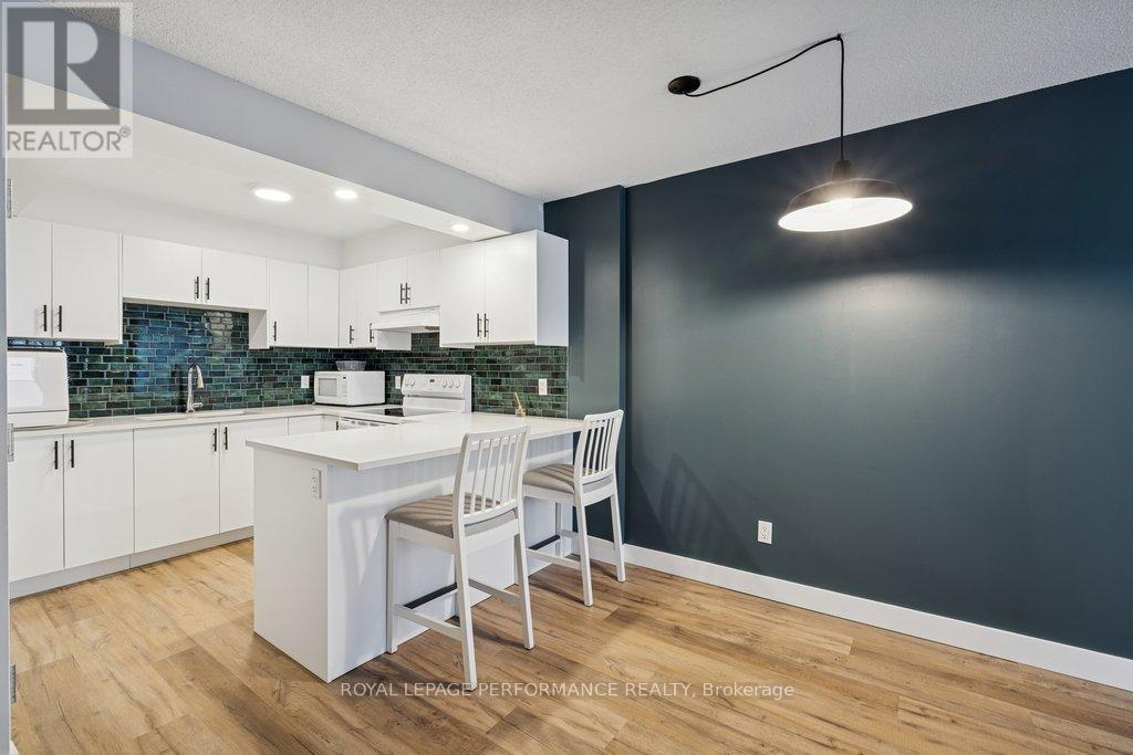 1604 - 475 Laurier Avenue W, Ottawa, Ontario  K1R 7X1 - Photo 12 - X12782696