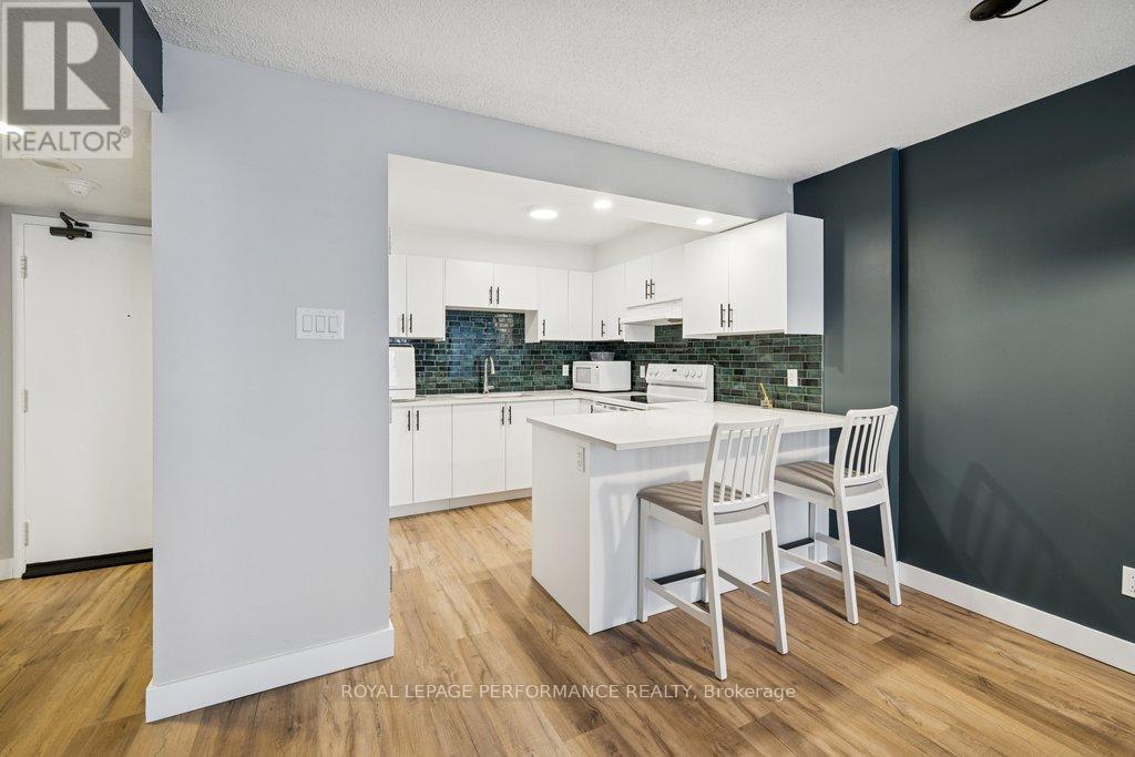 1604 - 475 Laurier Avenue W, Ottawa, Ontario  K1R 7X1 - Photo 13 - X12782696