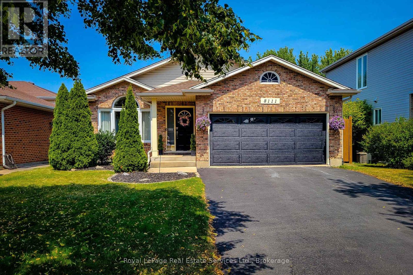 8111 WOODSVIEW CRESCENT, Niagara Falls, Ontario