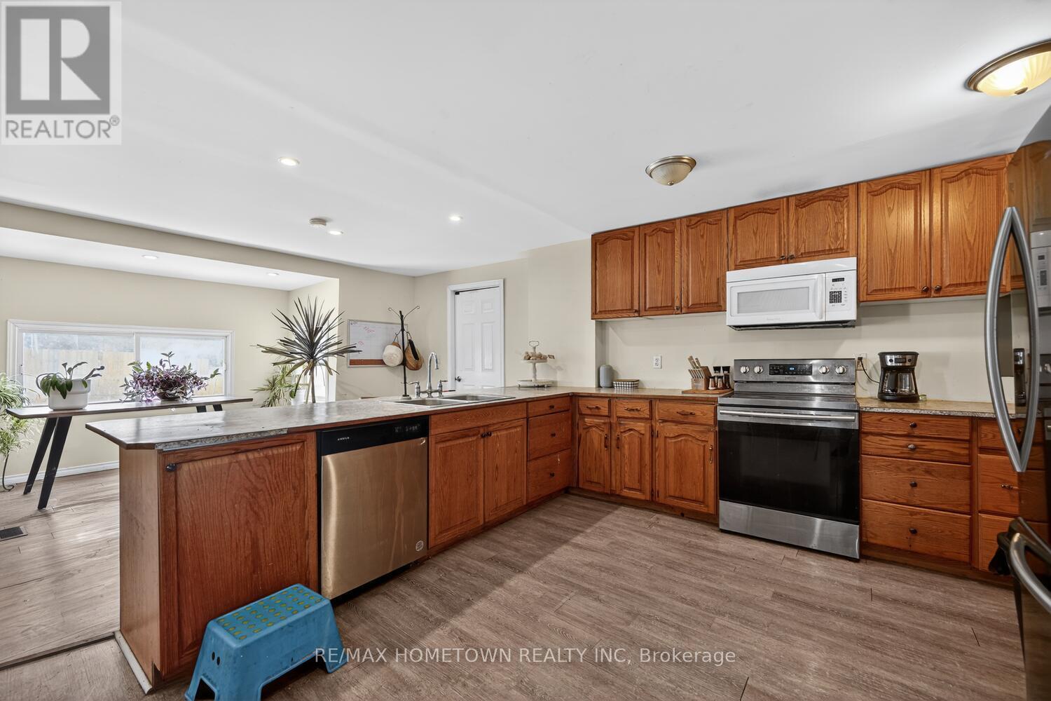 24 William Street, Edwardsburgh/cardinal, Ontario  K0E 1E0 - Photo 14 - X12782514