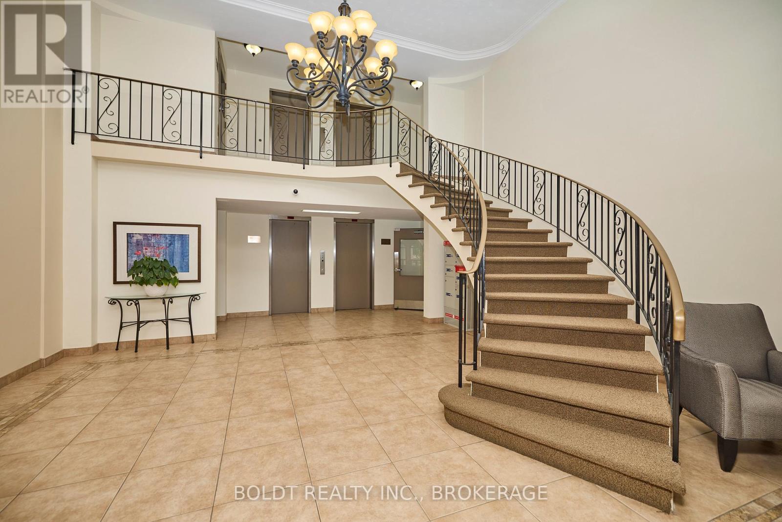 409 - 365 Geneva Street, St. Catharines, Ontario  L2N 5S7 - Photo 5 - X12782618