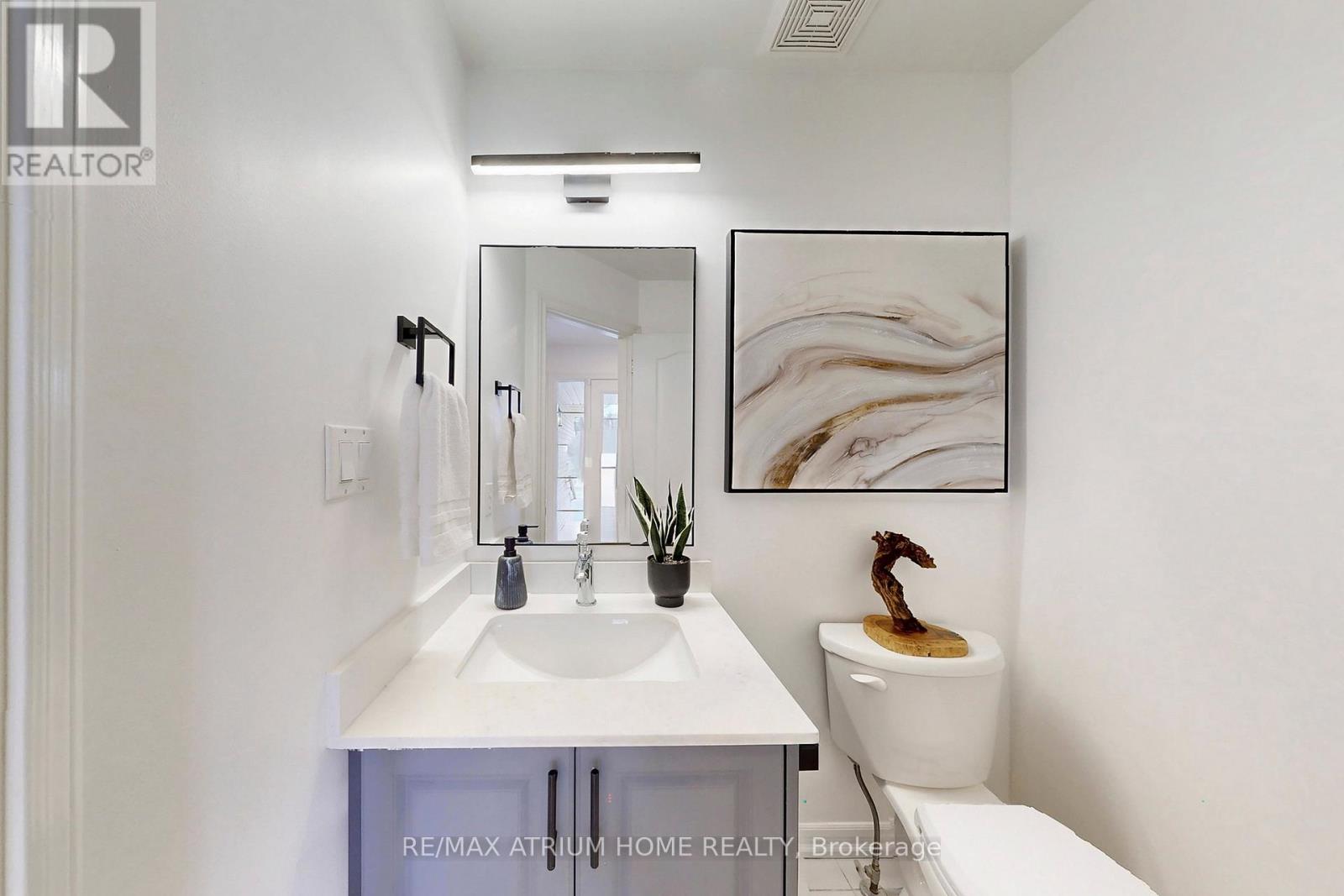 24 Castle Green Drive, Whitby, Ontario  L1R 2P9 - Photo 19 - E12782086