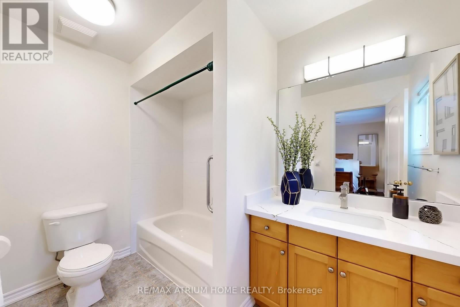 24 Castle Green Drive, Whitby, Ontario  L1R 2P9 - Photo 32 - E12782086