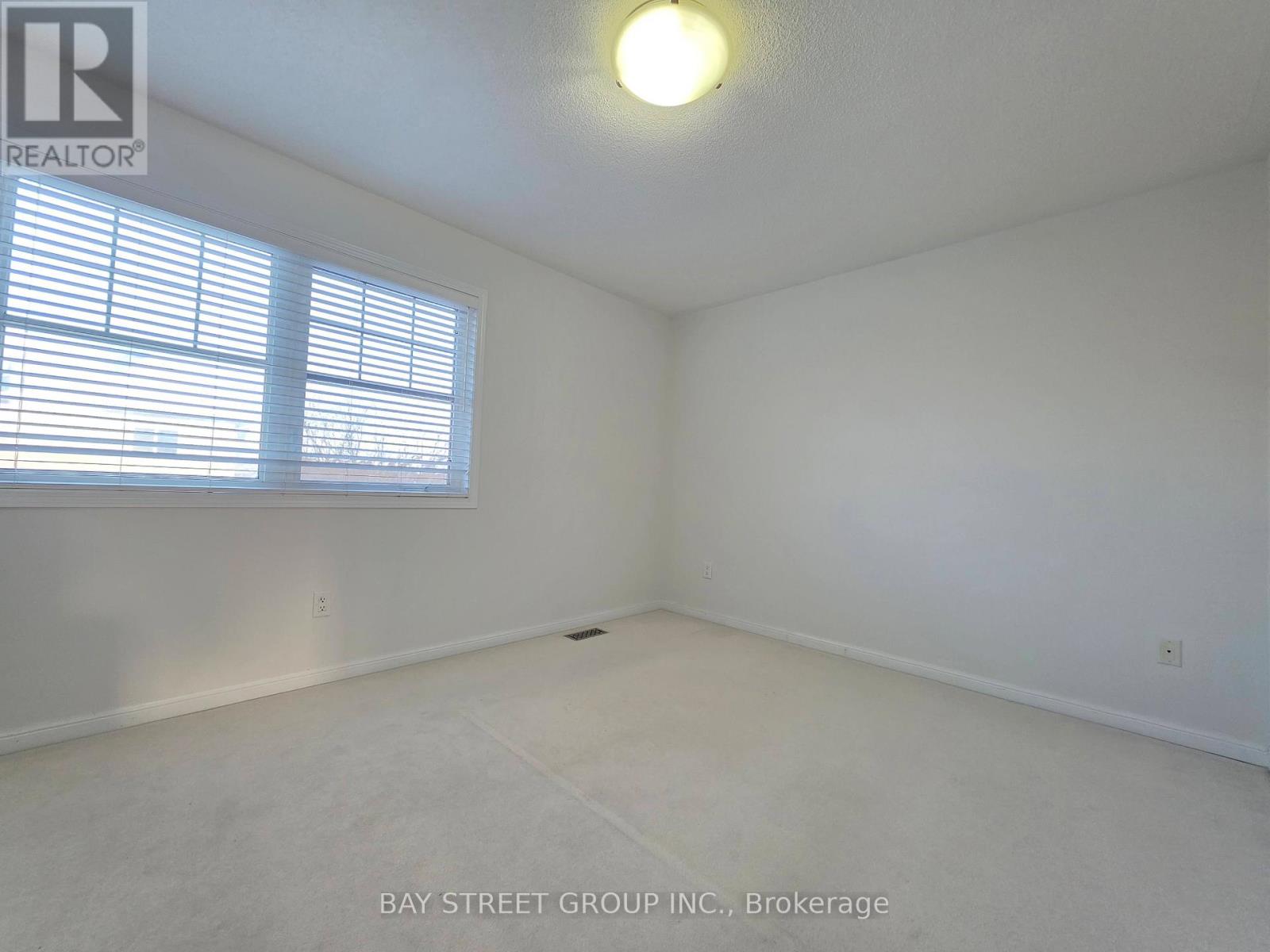 2266 Baronwood Drive, Oakville, Ontario  L6M 0G6 - Photo 12 - W12727704