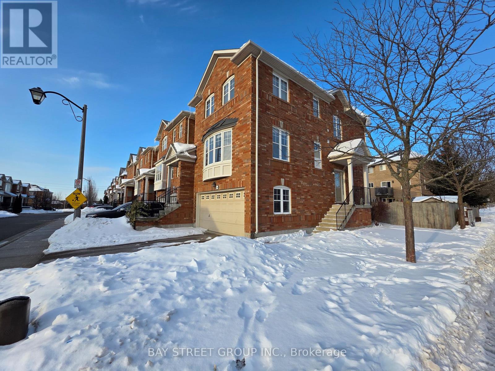 2266 Baronwood Drive, Oakville, Ontario  L6M 0G6 - Photo 2 - W12727704