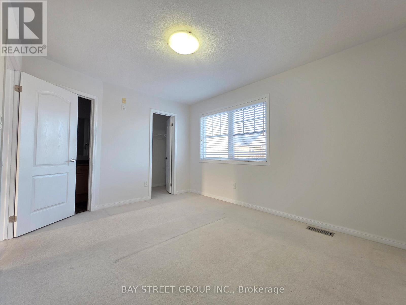 2266 Baronwood Drive, Oakville, Ontario  L6M 0G6 - Photo 13 - W12727704